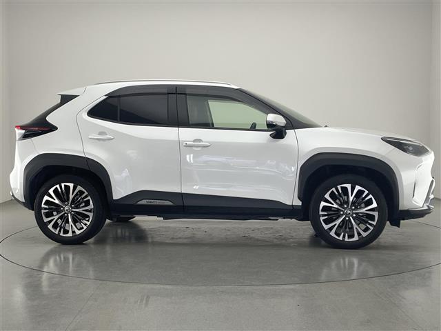 ヤリスクロス ハイブリッドＺ　アドベンチャー　純正８型ＤＡナビ　全方位カメラ　禁煙車　ＨＵＤ　ＢＳＭ　追従クルコン　フルセグＴＶ　セーフティセンス　衝突軽減　シートヒーター　ステアリングヒーター　コーナーセンサー　ドラレコ　ＥＴＣ　ＬＥＤライト（40枚目）