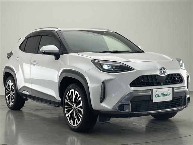 ヤリスクロス ハイブリッドＺ　アドベンチャー　純正８型ＤＡナビ　全方位カメラ　禁煙車　ＨＵＤ　ＢＳＭ　追従クルコン　フルセグＴＶ　セーフティセンス　衝突軽減　シートヒーター　ステアリングヒーター　コーナーセンサー　ドラレコ　ＥＴＣ　ＬＥＤライト（41枚目）