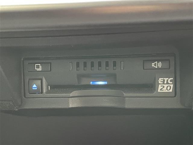 クラウンハイブリッド ＲＳアドバンス　純正１２．３型ナビ　ムーンルーフ　全方位カメラ　デジタルインナミラー　フルセグ　黒革　シートヒーター　シートベンチレーション　ＢＳＭ　ＡＣ１００Ｖ　ＥＴＣ２．０　衝突軽減　追従クルコン　ＬＥＤ　禁煙車（12枚目）