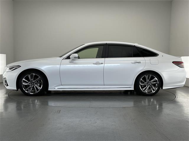 クラウンハイブリッド ＲＳアドバンス　純正１２．３型ナビ　ムーンルーフ　全方位カメラ　デジタルインナミラー　フルセグ　黒革　シートヒーター　シートベンチレーション　ＢＳＭ　ＡＣ１００Ｖ　ＥＴＣ２．０　衝突軽減　追従クルコン　ＬＥＤ　禁煙車（17枚目）