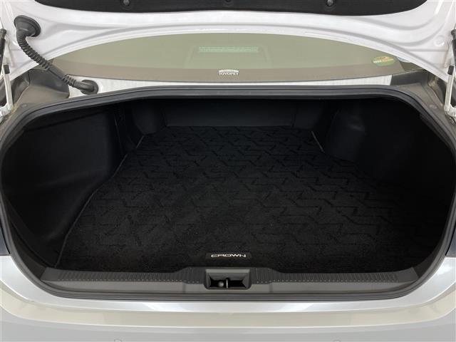 クラウンハイブリッド ＲＳアドバンス　純正１２．３型ナビ　ムーンルーフ　全方位カメラ　デジタルインナミラー　フルセグ　黒革　シートヒーター　シートベンチレーション　ＢＳＭ　ＡＣ１００Ｖ　ＥＴＣ２．０　衝突軽減　追従クルコン　ＬＥＤ　禁煙車（21枚目）