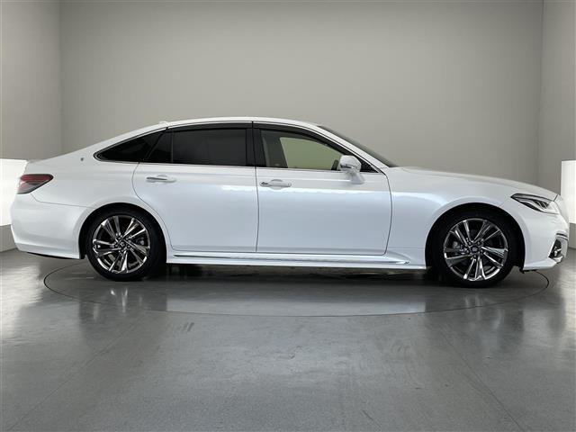 クラウンハイブリッド ＲＳアドバンス　純正１２．３型ナビ　ムーンルーフ　全方位カメラ　デジタルインナミラー　フルセグ　黒革　シートヒーター　シートベンチレーション　ＢＳＭ　ＡＣ１００Ｖ　ＥＴＣ２．０　衝突軽減　追従クルコン　ＬＥＤ　禁煙車（40枚目）