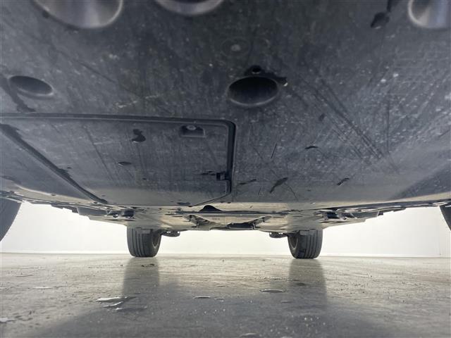 ヤリスクロス ハイブリッドＺ　純正８型ナビ　全方位カメラ　ＢＳＭ　禁煙　追従クルコン　茶ハーフレザー　ＥＴＣ　セーフティセンス　シートヒーター　コーナーセンサー　ＬＥＤオートライト　パワーシート　衝突軽減　車線逸脱　電子パーキング（24枚目）