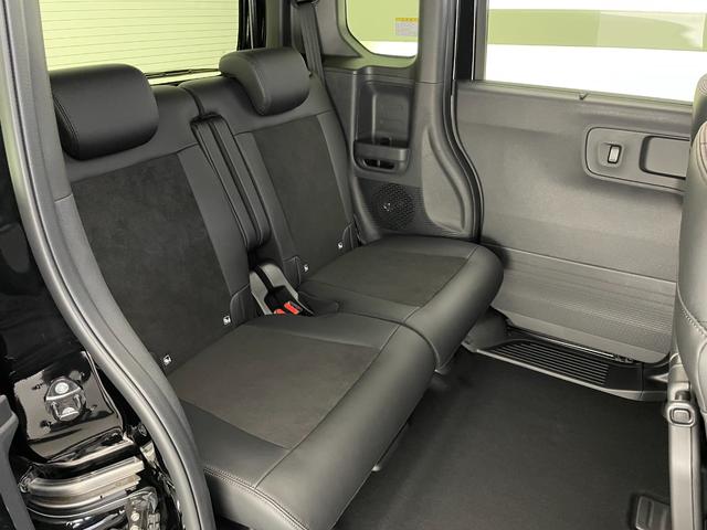 N-BOXカスタム ターボ 届出済未使用車 社外8型ナビ 禁煙車 バックカメラ シートヒーター ハーフレザー 両側パワスラ ETC パドルシフト ホンダセンシング 衝突軽減装置 追従クルコン コーナーセンサー リアロールシェード(22枚目)