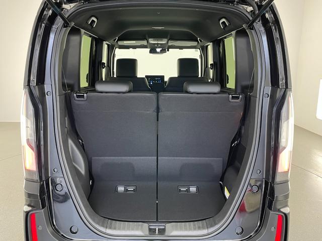 N-BOXカスタム ターボ 届出済未使用車 社外8型ナビ 禁煙車 バックカメラ シートヒーター ハーフレザー 両側パワスラ ETC パドルシフト ホンダセンシング 衝突軽減装置 追従クルコン コーナーセンサー リアロールシェード(23枚目)