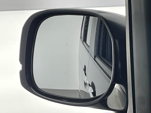 N-BOXカスタム ターボ 届出済未使用車 社外8型ナビ 禁煙車 バックカメラ シートヒーター ハーフレザー 両側パワスラ ETC パドルシフト ホンダセンシング 衝突軽減装置 追従クルコン コーナーセンサー リアロールシェード(37枚目)