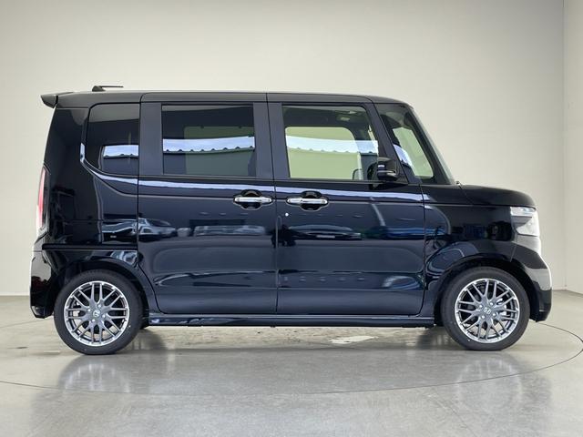 N-BOXカスタム ターボ 届出済未使用車 社外8型ナビ 禁煙車 バックカメラ シートヒーター ハーフレザー 両側パワスラ ETC パドルシフト ホンダセンシング 衝突軽減装置 追従クルコン コーナーセンサー リアロールシェード(42枚目)