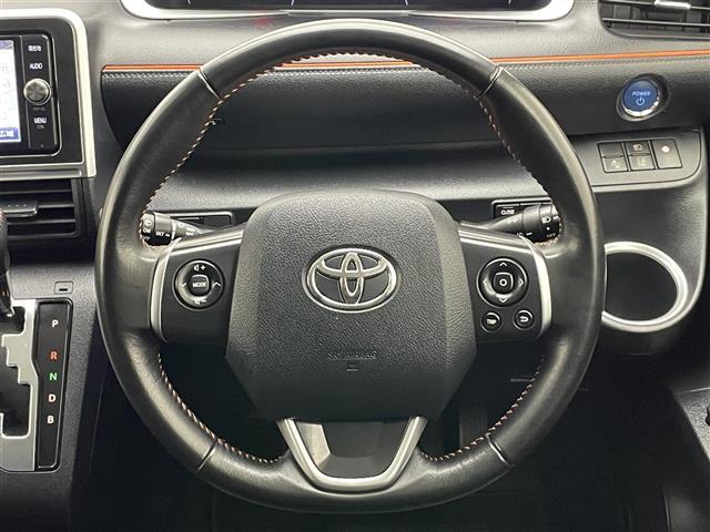 シエンタ ハイブリッドＧ　クエロ　純正ナビ　フルセグＴＶ　バックカメラ　シートヒーター　両側パワスラ　ハーフレザー　純正１５インチアルミ　ＥＴＣ　純正ドラレコ　セーフティセンス　衝突軽減　オートハイビーム　ＬＥＤライト　フォグ　禁煙車（10枚目）