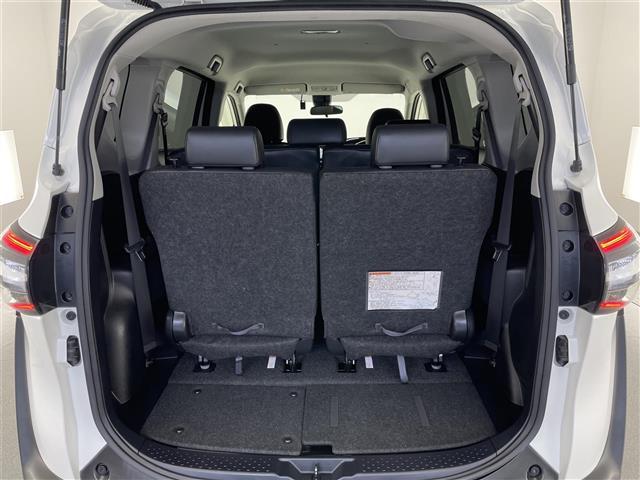 シエンタ ハイブリッドＧ　クエロ　純正ナビ　フルセグＴＶ　バックカメラ　シートヒーター　両側パワスラ　ハーフレザー　純正１５インチアルミ　ＥＴＣ　純正ドラレコ　セーフティセンス　衝突軽減　オートハイビーム　ＬＥＤライト　フォグ　禁煙車（22枚目）