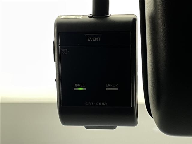 ハイラックス Z 純正ナビ バックカメラ AEROKLASキャノピー JBLスピーカー ETC 純正ドラレコ BATTLEZリフトアップサス GRサイドステップ 純正オーバーフェンダー TRDフィルム 衝突軽減 禁煙車(6枚目)