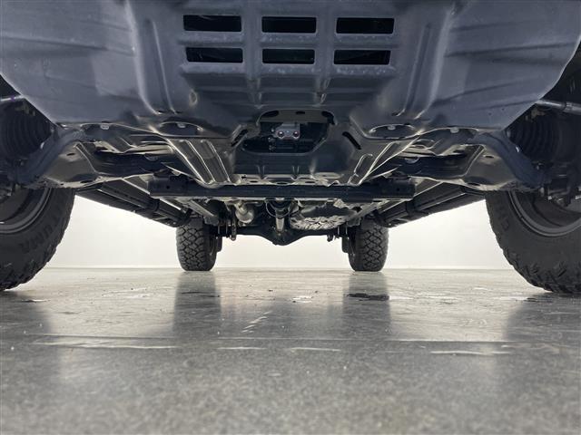 ハイラックス Z 純正ナビ バックカメラ AEROKLASキャノピー JBLスピーカー ETC 純正ドラレコ BATTLEZリフトアップサス GRサイドステップ 純正オーバーフェンダー TRDフィルム 衝突軽減 禁煙車(25枚目)