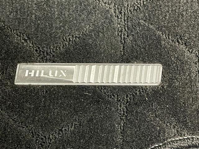 ハイラックス Z 純正ナビ バックカメラ AEROKLASキャノピー JBLスピーカー ETC 純正ドラレコ BATTLEZリフトアップサス GRサイドステップ 純正オーバーフェンダー TRDフィルム 衝突軽減 禁煙車(26枚目)