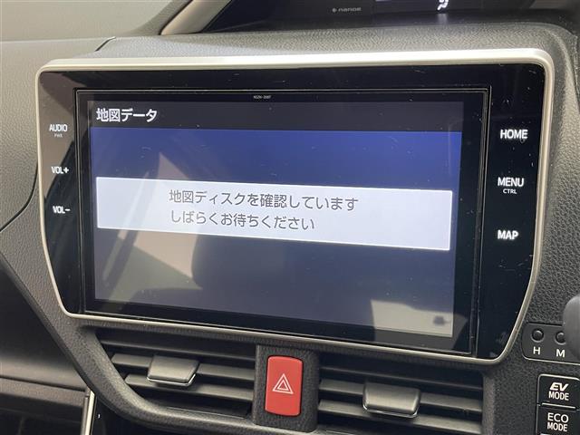 ヴォクシー ハイブリッドＺＳ　煌ＩＩＩ　純正１０型ナビ　純正１２型後席モニター　シートヒーター　バックカメラ　両側パワスラ　ハーフレザー　コーナーセンサー　ＥＴＣ　セーフティセンス　衝突軽減　前後ドラレコ　ＬＥＤオートライト　フォグ　禁煙車（3枚目）