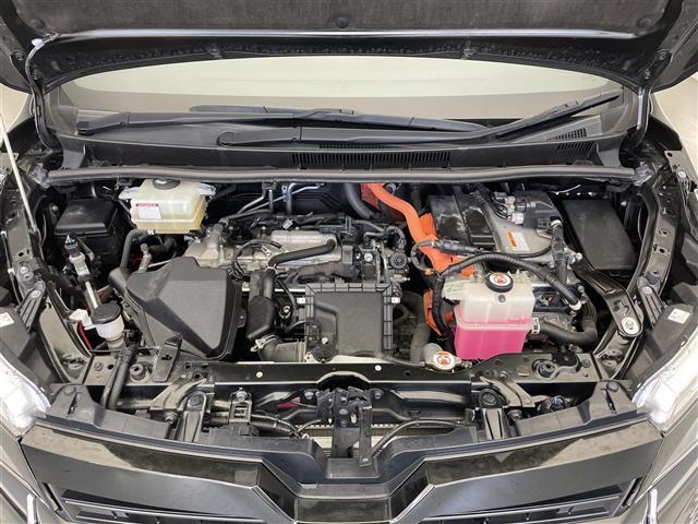 ヴォクシー ハイブリッドＺＳ　煌ＩＩＩ　純正１０型ナビ　純正１２型後席モニター　シートヒーター　バックカメラ　両側パワスラ　ハーフレザー　コーナーセンサー　ＥＴＣ　セーフティセンス　衝突軽減　前後ドラレコ　ＬＥＤオートライト　フォグ　禁煙車（24枚目）