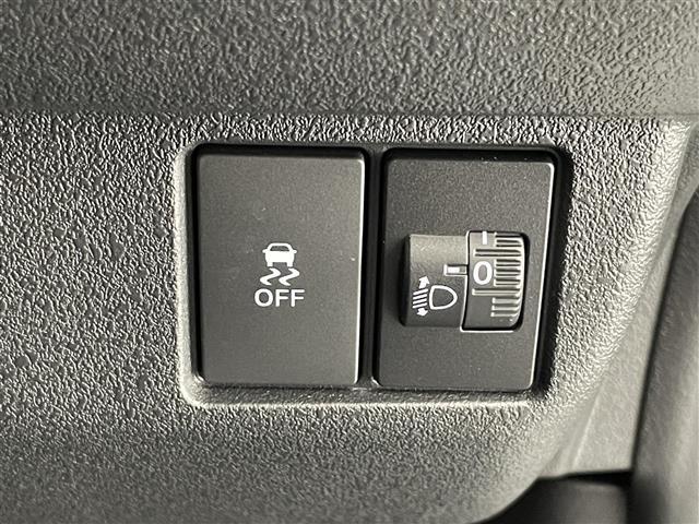 N-BOXカスタム ターボ 純正8型ナビ バックカメラ シートヒーター 両側パワスラ フルセグTV ハーフレザー ホンダセンシング 衝突軽減 追従クルコン ハンドル支援 パドルシフト 電動パーキング LEDオートライト 禁煙車(7枚目)