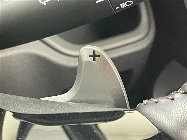 N-BOXカスタム ターボ 純正8型ナビ バックカメラ シートヒーター 両側パワスラ フルセグTV ハーフレザー ホンダセンシング 衝突軽減 追従クルコン ハンドル支援 パドルシフト 電動パーキング LEDオートライト 禁煙車(9枚目)