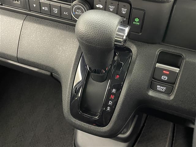 N-BOXカスタム ターボ 純正8型ナビ バックカメラ シートヒーター 両側パワスラ フルセグTV ハーフレザー ホンダセンシング 衝突軽減 追従クルコン ハンドル支援 パドルシフト 電動パーキング LEDオートライト 禁煙車(28枚目)