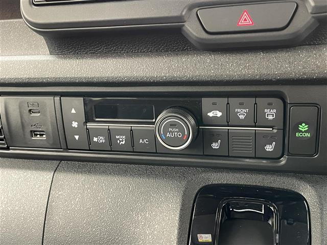 N-BOXカスタム ターボ 純正8型ナビ バックカメラ シートヒーター 両側パワスラ フルセグTV ハーフレザー ホンダセンシング 衝突軽減 追従クルコン ハンドル支援 パドルシフト 電動パーキング LEDオートライト 禁煙車(29枚目)