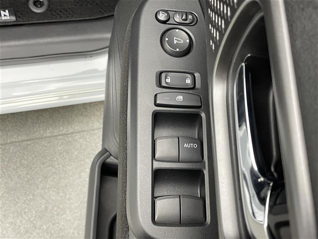 N-BOXカスタム ターボ 純正8型ナビ バックカメラ シートヒーター 両側パワスラ フルセグTV ハーフレザー ホンダセンシング 衝突軽減 追従クルコン ハンドル支援 パドルシフト 電動パーキング LEDオートライト 禁煙車(32枚目)