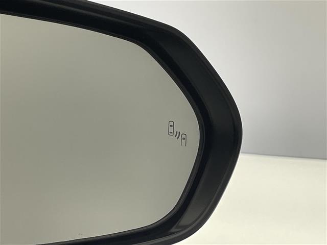 ヤリスクロス ハイブリッドZ アドベンチャー 純正8型DAナビ 全方位カメラ パーキングアシスト シートヒーター ハーフレザー HUD BSM 電動リアゲート 電動パーキング AC100V ETC 衝突軽減 追従クルコン コーナーセンサー 禁煙車(8枚目)