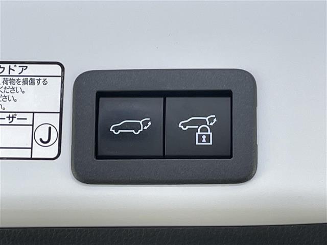 ヤリスクロス ハイブリッドZ アドベンチャー 純正8型DAナビ 全方位カメラ パーキングアシスト シートヒーター ハーフレザー HUD BSM 電動リアゲート 電動パーキング AC100V ETC 衝突軽減 追従クルコン コーナーセンサー 禁煙車(13枚目)