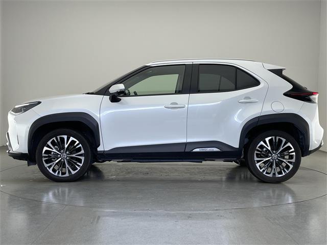 ヤリスクロス ハイブリッドZ アドベンチャー 純正8型DAナビ 全方位カメラ パーキングアシスト シートヒーター ハーフレザー HUD BSM 電動リアゲート 電動パーキング AC100V ETC 衝突軽減 追従クルコン コーナーセンサー 禁煙車(17枚目)