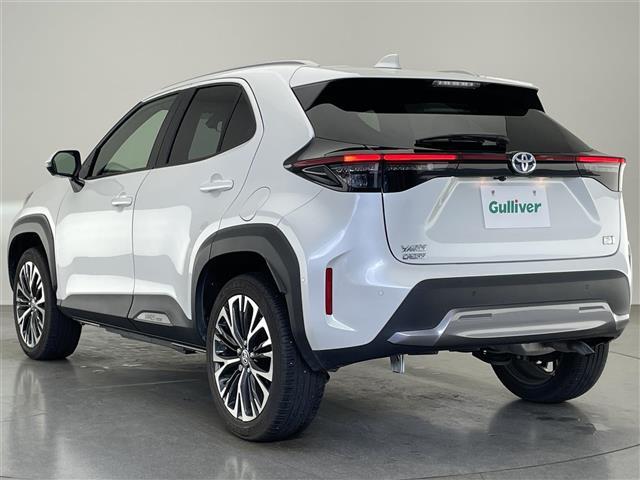 ヤリスクロス ハイブリッドZ アドベンチャー 純正8型DAナビ 全方位カメラ パーキングアシスト シートヒーター ハーフレザー HUD BSM 電動リアゲート 電動パーキング AC100V ETC 衝突軽減 追従クルコン コーナーセンサー 禁煙車(18枚目)