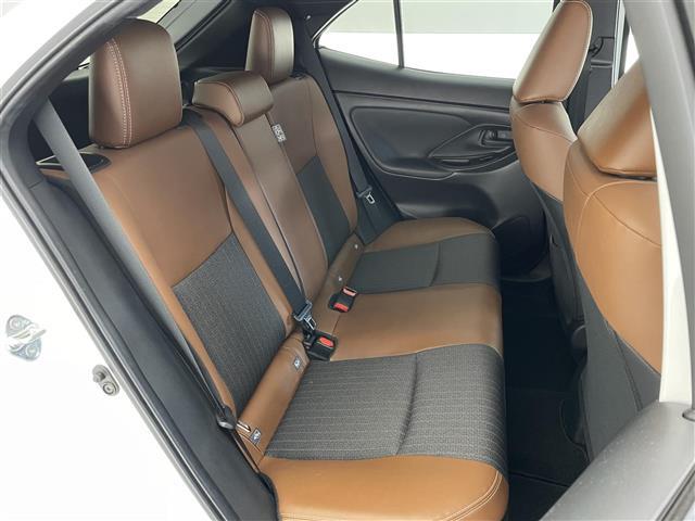 ヤリスクロス ハイブリッドZ アドベンチャー 純正8型DAナビ 全方位カメラ パーキングアシスト シートヒーター ハーフレザー HUD BSM 電動リアゲート 電動パーキング AC100V ETC 衝突軽減 追従クルコン コーナーセンサー 禁煙車(19枚目)