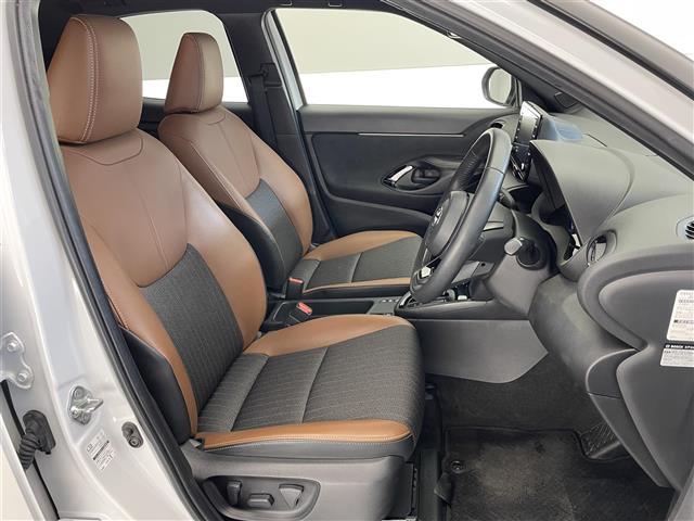 ヤリスクロス ハイブリッドZ アドベンチャー 純正8型DAナビ 全方位カメラ パーキングアシスト シートヒーター ハーフレザー HUD BSM 電動リアゲート 電動パーキング AC100V ETC 衝突軽減 追従クルコン コーナーセンサー 禁煙車(20枚目)