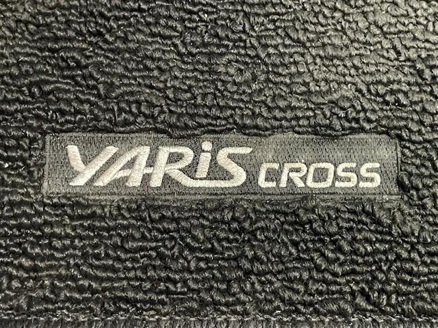 ヤリスクロス ハイブリッドZ アドベンチャー 純正8型DAナビ 全方位カメラ パーキングアシスト シートヒーター ハーフレザー HUD BSM 電動リアゲート 電動パーキング AC100V ETC 衝突軽減 追従クルコン コーナーセンサー 禁煙車(26枚目)