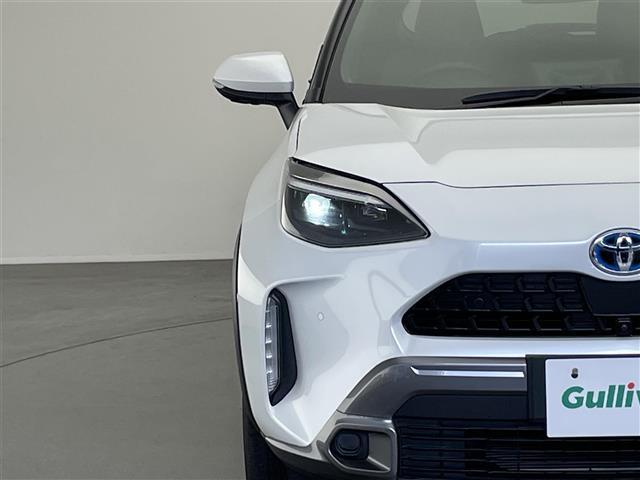 ヤリスクロス ハイブリッドZ アドベンチャー 純正8型DAナビ 全方位カメラ パーキングアシスト シートヒーター ハーフレザー HUD BSM 電動リアゲート 電動パーキング AC100V ETC 衝突軽減 追従クルコン コーナーセンサー 禁煙車(36枚目)