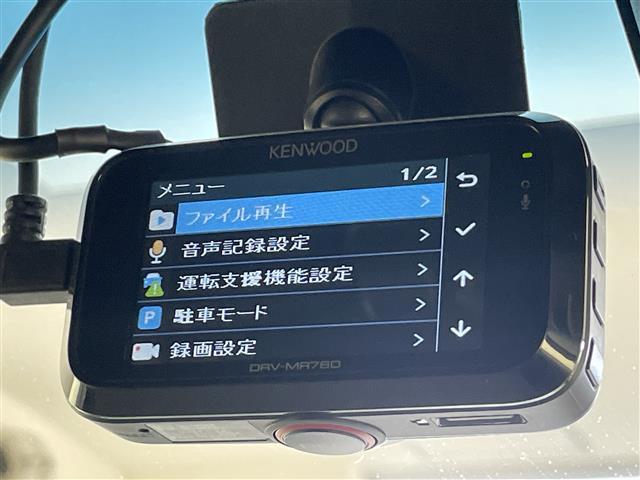 Ｎ－ＢＯＸカスタム Ｌターボ　社外ナビ　バックカメラ　シートヒーター　禁煙　フルセグＴＶ　両側パワスラ　ＥＴＣ　前後ドラレコ　ハーフレザー　ホンダセンシング　衝突軽減　追従クルコン　パドルシフト　電動パーキング　ＬＥＤオートライト（6枚目）