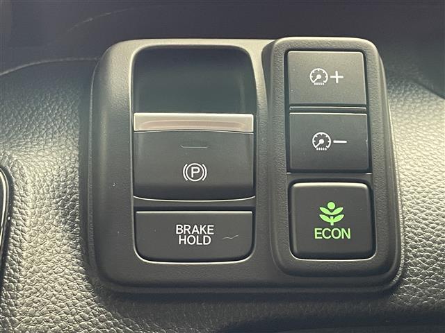 Ｎ－ＢＯＸカスタム Ｌターボ　社外ナビ　バックカメラ　シートヒーター　禁煙　フルセグＴＶ　両側パワスラ　ＥＴＣ　前後ドラレコ　ハーフレザー　ホンダセンシング　衝突軽減　追従クルコン　パドルシフト　電動パーキング　ＬＥＤオートライト（8枚目）