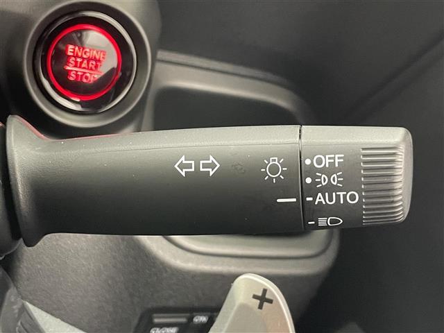 N-BOXカスタム ターボ 純正8型DA 全方位カメラ カープレイ シートヒーター パドルシフト ハーフレザー ホンダセンシング 衝突軽減 車線逸脱 LEDオートライト オートハイビーム コーナーセンサー 電子パーキング 禁煙車(24枚目)