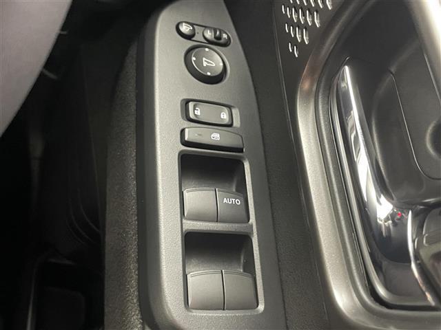 N-BOXカスタム ターボ 純正8型DA 全方位カメラ カープレイ シートヒーター パドルシフト ハーフレザー ホンダセンシング 衝突軽減 車線逸脱 LEDオートライト オートハイビーム コーナーセンサー 電子パーキング 禁煙車(31枚目)