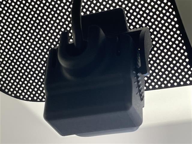 アルトラパン モード 純正ナビ シートヒーター ETC 禁煙車 フルセグTV Bluetooth ナビ連動ドライブレコーダー HIDオートライト レーダーブレーキ 衝突軽減 プッシュスタート 純正フロアマット ドアバイザー(7枚目)