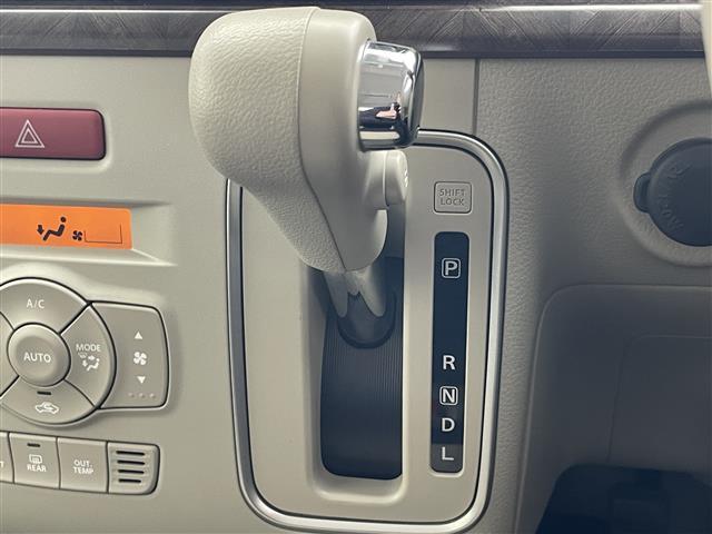 アルトラパン モード 純正ナビ シートヒーター ETC 禁煙車 フルセグTV Bluetooth ナビ連動ドライブレコーダー HIDオートライト レーダーブレーキ 衝突軽減 プッシュスタート 純正フロアマット ドアバイザー(28枚目)