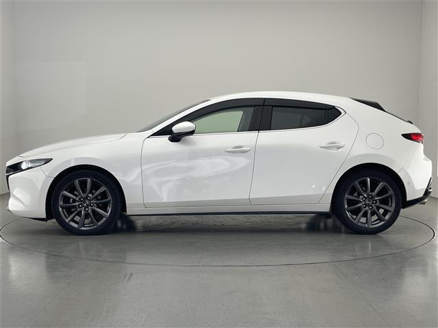 ＭＡＺＤＡ３ファストバック ２０Ｓプロアクティブ　ツーリングセレクション　純８．８型ナビ　ＢＯＳＥ　シートヒーター　全方位カメラ　ＨＤＭＩ　ＢＳＭ　ＨＵＤ　追従クルコン　フルセグ　ＤＶＤ　メモリーシート　パドルシフト　ステアリングヒーター　衝突軽減　コーナーセンサー　ＥＴＣ（17枚目）