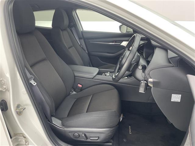 ＭＡＺＤＡ３ファストバック ２０Ｓプロアクティブ　ツーリングセレクション　純８．８型ナビ　ＢＯＳＥ　シートヒーター　全方位カメラ　ＨＤＭＩ　ＢＳＭ　ＨＵＤ　追従クルコン　フルセグ　ＤＶＤ　メモリーシート　パドルシフト　ステアリングヒーター　衝突軽減　コーナーセンサー　ＥＴＣ（19枚目）