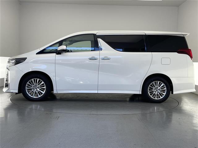 アルファードハイブリッド ＳＲ　Ｃパッケージ　メーカーナビ　Ｗムーンルーフ　リアエンターテイメント　全方位カメラ　ＪＢＬ　デジタルインナーミラー　ＢＳＭ　黒革　シートヒーター　ＡＣ１００Ｖ　ＨＤＭＩ　衝突軽減　追従クルコン　電動リアゲート　禁煙車（17枚目）