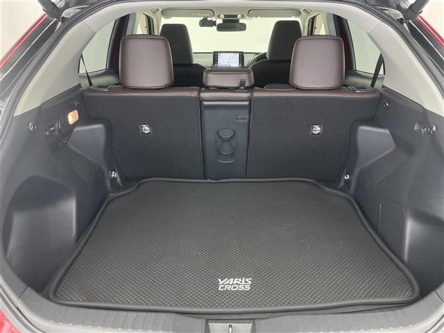 ヤリスクロス ハイブリッドZ 純正8型DAナビ 全方位カメラ パーキングアシスト ハーフレザー シートヒーター BSM HUD 前後ドラレコ ETC パワーバックドア ツートンカラー セーフティセンス 衝突軽減 追従クルコン 禁煙(21枚目)