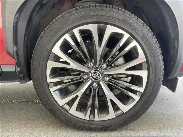 ヤリスクロス ハイブリッドZ 純正8型DAナビ 全方位カメラ パーキングアシスト ハーフレザー シートヒーター BSM HUD 前後ドラレコ ETC パワーバックドア ツートンカラー セーフティセンス 衝突軽減 追従クルコン 禁煙(25枚目)