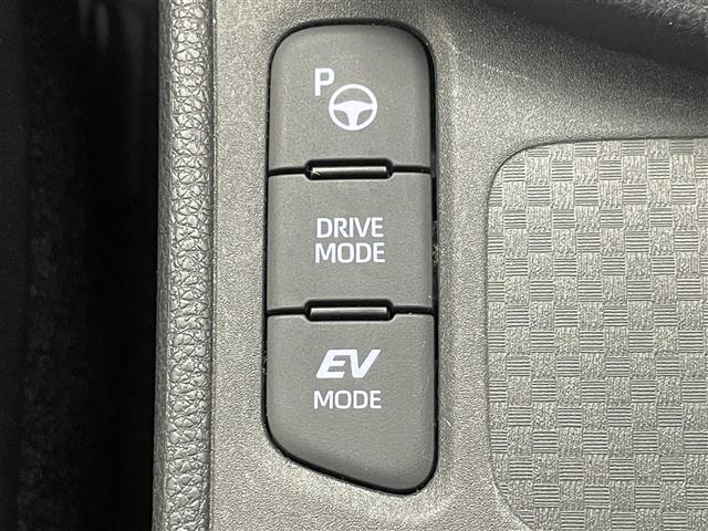 ヤリスクロス ハイブリッドZ 純正8型DAナビ 全方位カメラ パーキングアシスト ハーフレザー シートヒーター BSM HUD 前後ドラレコ ETC パワーバックドア ツートンカラー セーフティセンス 衝突軽減 追従クルコン 禁煙(32枚目)