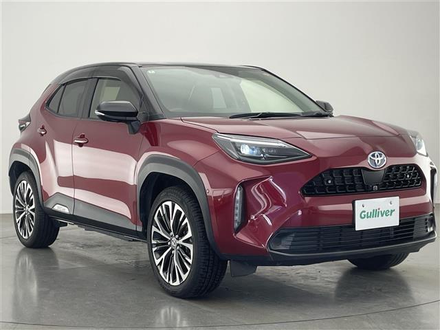 ヤリスクロス ハイブリッドZ 純正8型DAナビ 全方位カメラ パーキングアシスト ハーフレザー シートヒーター BSM HUD 前後ドラレコ ETC パワーバックドア ツートンカラー セーフティセンス 衝突軽減 追従クルコン 禁煙(41枚目)