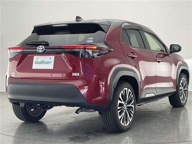 ヤリスクロス ハイブリッドZ 純正8型DAナビ 全方位カメラ パーキングアシスト ハーフレザー シートヒーター BSM HUD 前後ドラレコ ETC パワーバックドア ツートンカラー セーフティセンス 衝突軽減 追従クルコン 禁煙(43枚目)