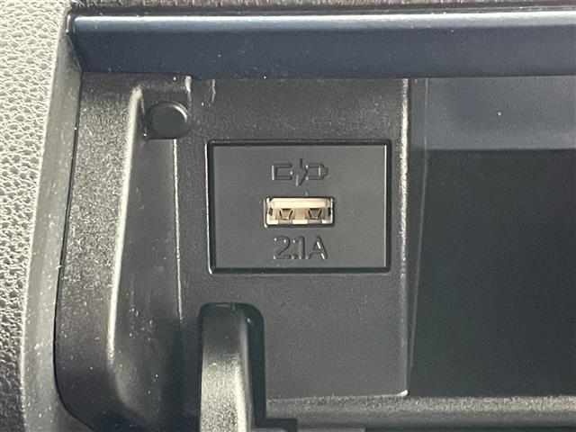 タント カスタムＲＳ　純正１０型ナビ　全方位カメラ　シートヒーター　ＨＤＭＩ　両側パワスラ　フルセグＴＶ　ＤＶＤ　スマアシ　ＥＴＣ　ドラレコ　コーナーセンサー　衝突軽減　ＵＳＢ接続　ＬＥＤライト　フォグ　純正マット　禁煙車（9枚目）