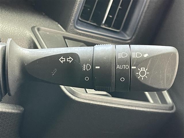 タント カスタムＲＳ　純正１０型ナビ　全方位カメラ　シートヒーター　ＨＤＭＩ　両側パワスラ　フルセグＴＶ　ＤＶＤ　スマアシ　ＥＴＣ　ドラレコ　コーナーセンサー　衝突軽減　ＵＳＢ接続　ＬＥＤライト　フォグ　純正マット　禁煙車（31枚目）