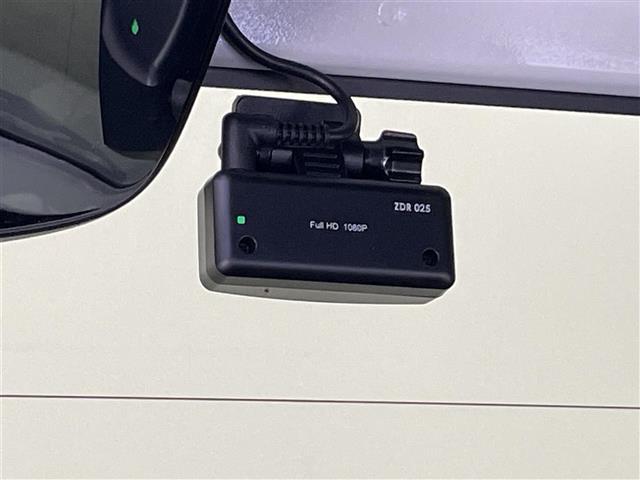 Ｎ－ＢＯＸカスタム Ｇ・ＥＸターボホンダセンシング　社外ナビ　バックカメラ　シートヒーター　禁煙車　フルセグＴＶ　前後ドラレコ　ＥＴＣ　両側パワスラ　パドルシフト　ホンダセンシング　衝突軽減　車線逸脱　追従クルコン　ハーフレザー　ＬＥＤオートライト（9枚目）