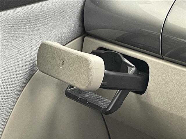 キャスト スタイルＸ　ＳＡＩＩ　社外ナビ　バックカメラ　シートヒーター　禁煙車　ＴＶ　Ｂｌｕｅｔｏｏｔｈ　ＤＶＤ再生　スマアシＩＩ　衝突軽減　踏み間違い防止装置　オートライト　プッシュスタート　アイドリングストップ　純正フロアマット（31枚目）