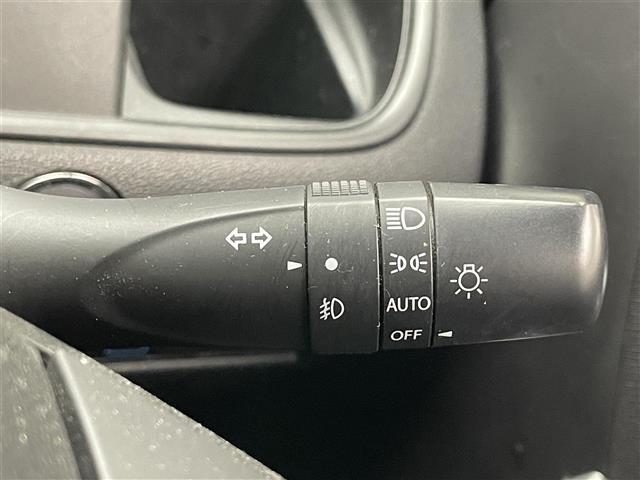 デリカＤ：２ ハイブリッドＳＺ　ナビパッケージ　純正ナビ　全方位カメラ　シートヒーター　フルセグＴＶ　ＢＴ　両側パワスラ　ＥＴＣ　デュアルカメラブレーキ　衝突軽減　車線逸脱　クルーズコントロール　ＨＩＤオートライト　フォグランプ　純正フロアマット（33枚目）